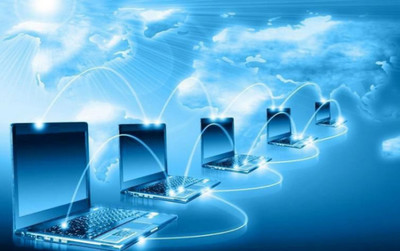 網(wǎng)絡(luò)空間是以互聯(lián)網(wǎng)為代表的信息技術(shù)革命跨越( )、( )、( ) 催生并形成了一個?